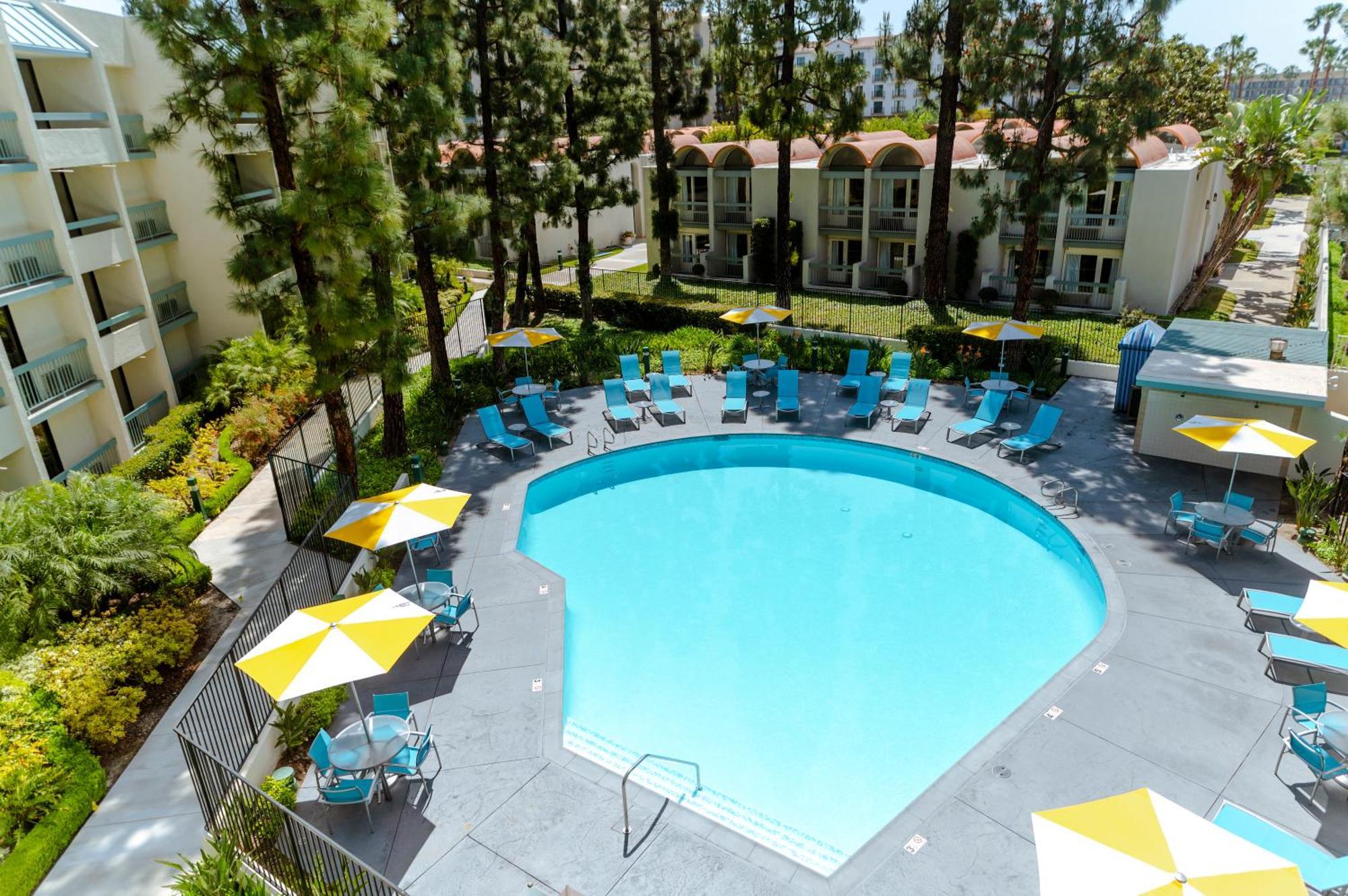 Howard Johnson By Wyndham Anaheim Hotel & Water Playground Exteriör bild