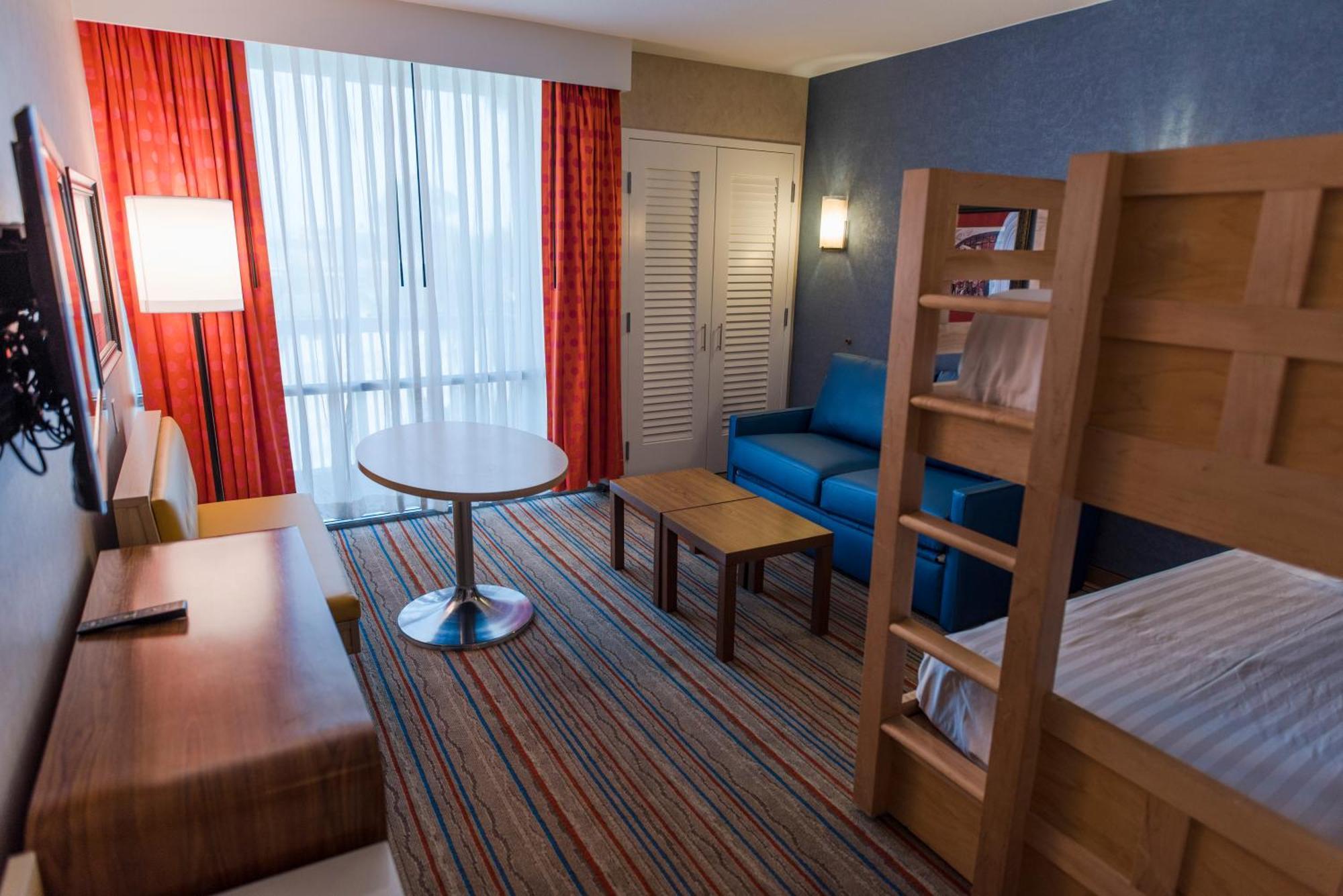 Howard Johnson By Wyndham Anaheim Hotel & Water Playground Exteriör bild